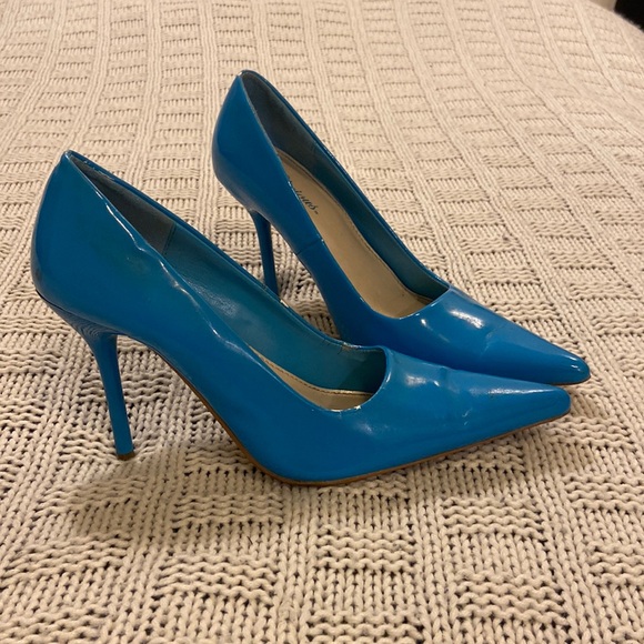Heels - Picture 1 of 5